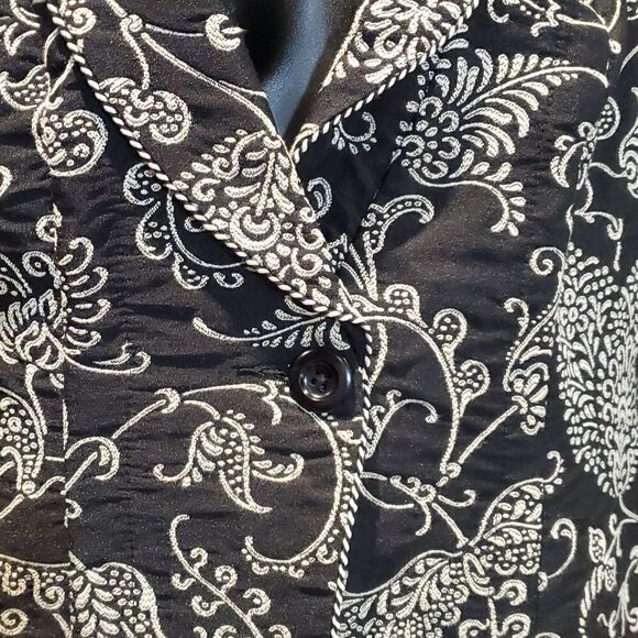 CAbi Sz 4 Black Floral Eliza Tapestry Brocade 1-Button Blazer Careerwear - Picture 6 of 9